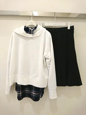 組曲 岡 コーディネート画像