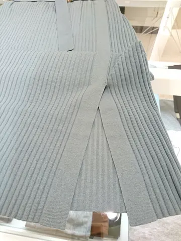 組曲 岡 コーディネート画像