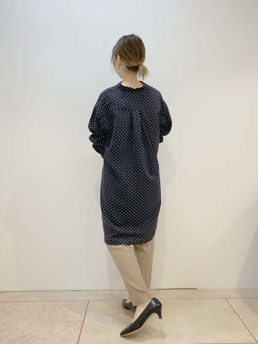 組曲 石井 コーディネート画像