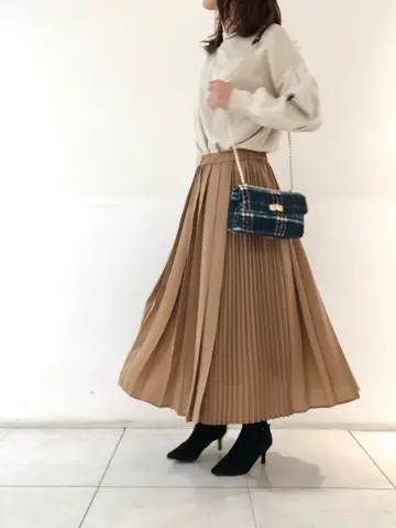 組曲 岩田 コーディネート画像