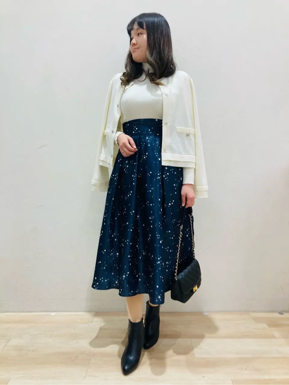 組曲 川根　彩 コーディネート画像