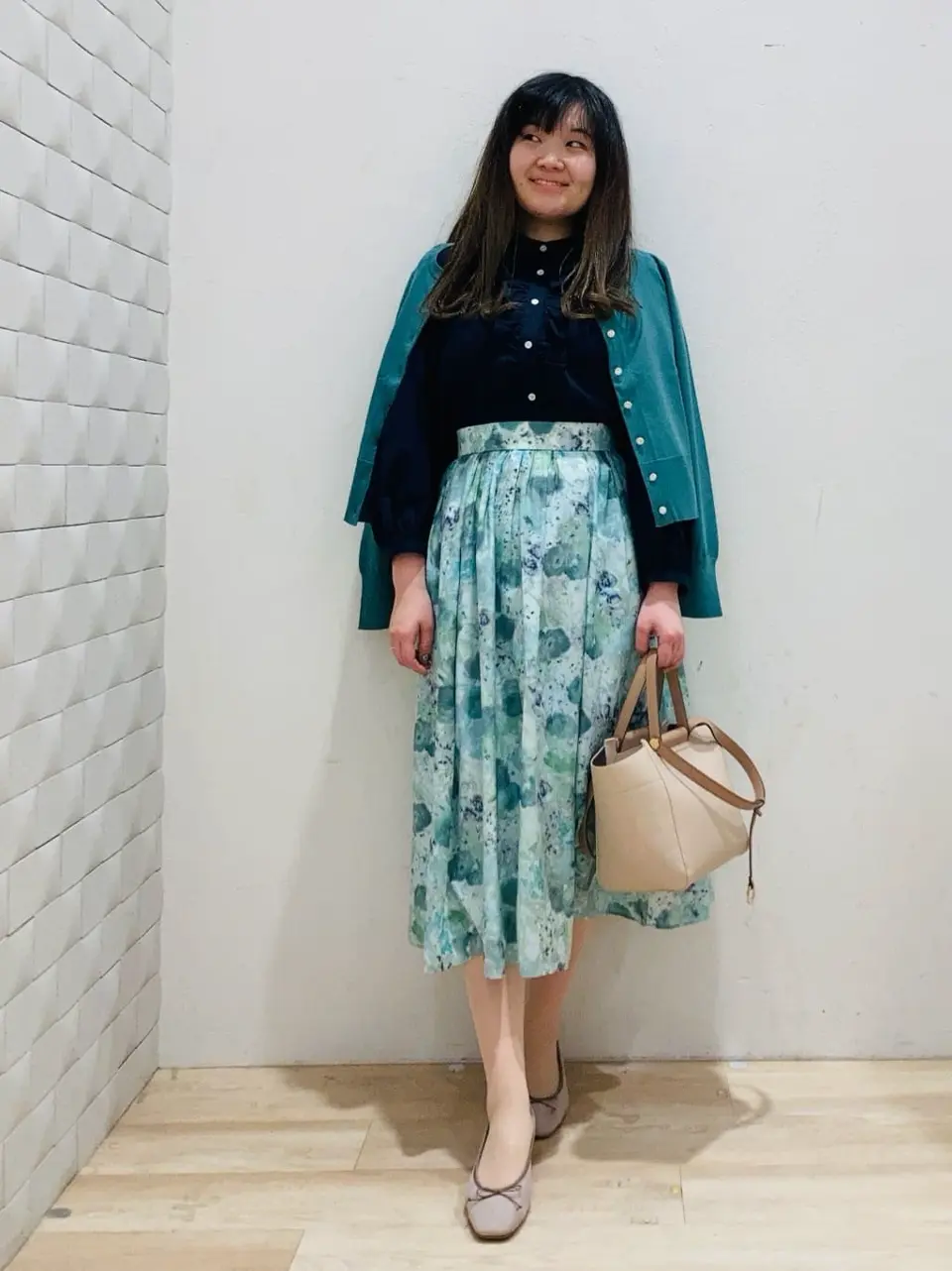 組曲 川根　彩 コーディネート画像