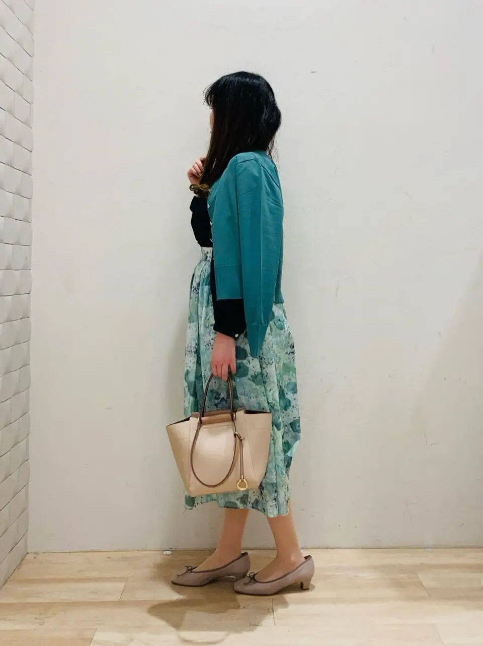 組曲 川根　彩 コーディネート画像