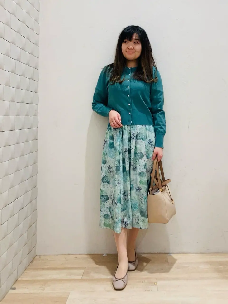 組曲 川根　彩 コーディネート画像