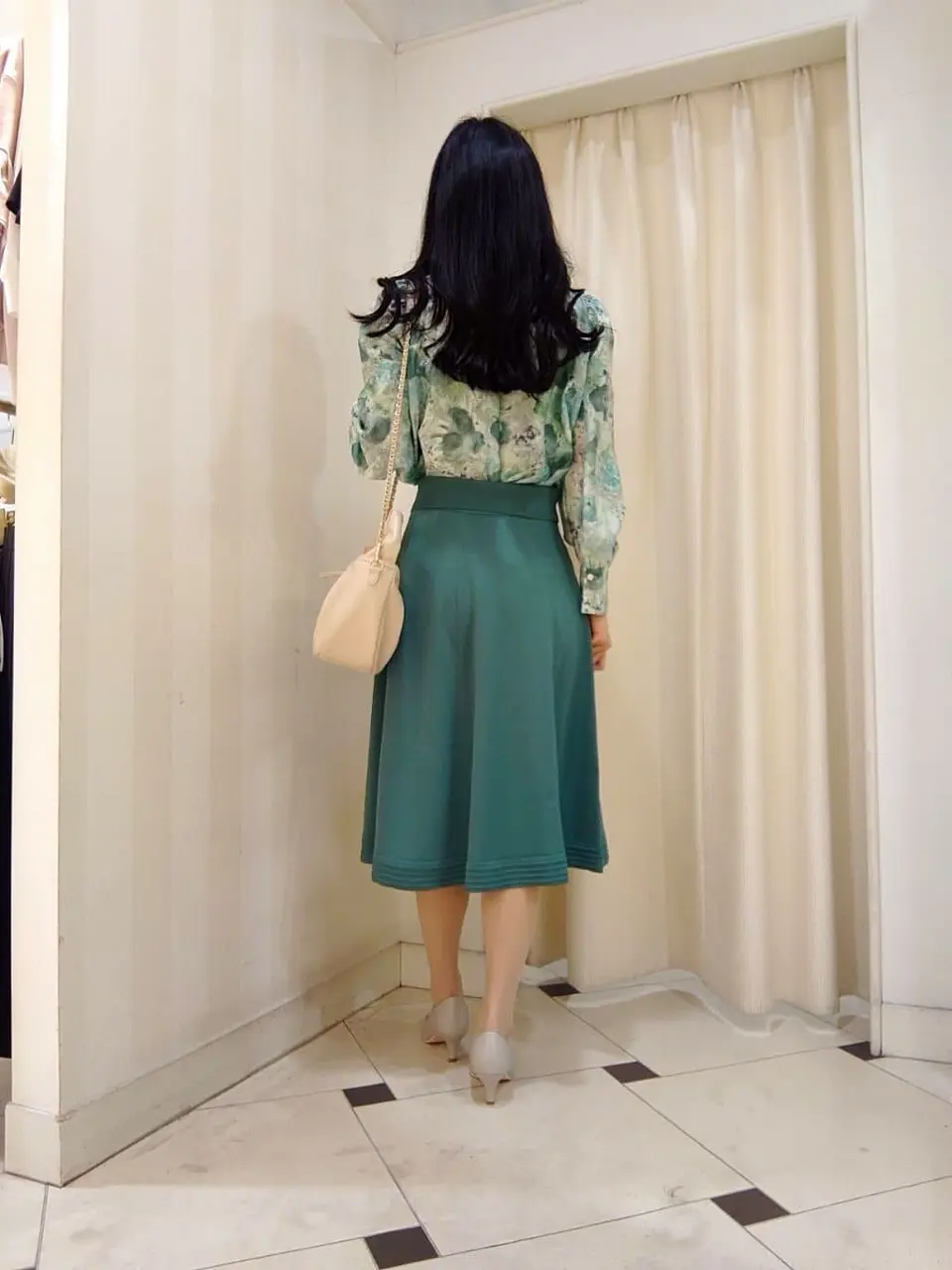 組曲 スタッフ コーディネート画像