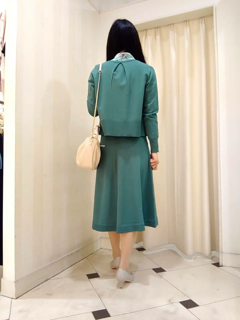 組曲 スタッフ コーディネート画像