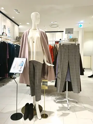 組曲 岡 コーディネート画像