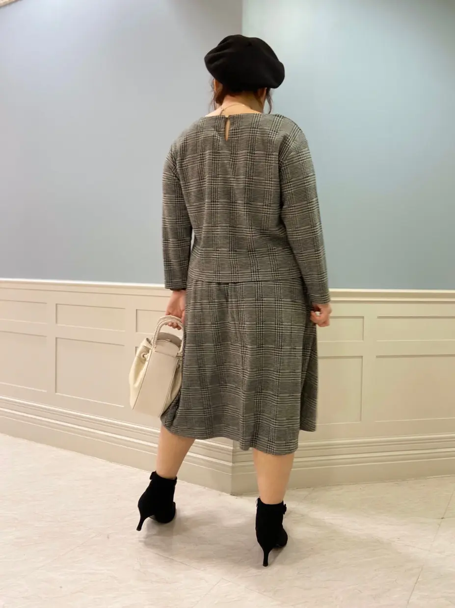 組曲 KATO コーディネート画像