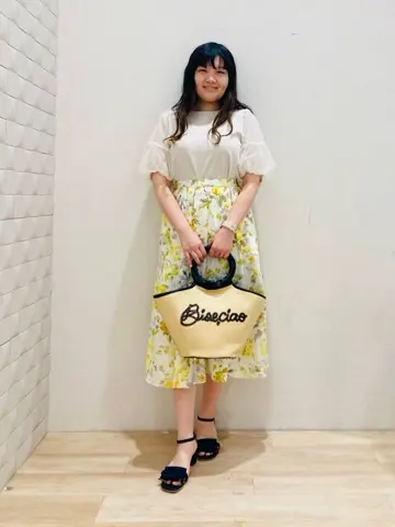 組曲 川根　彩 コーディネート画像