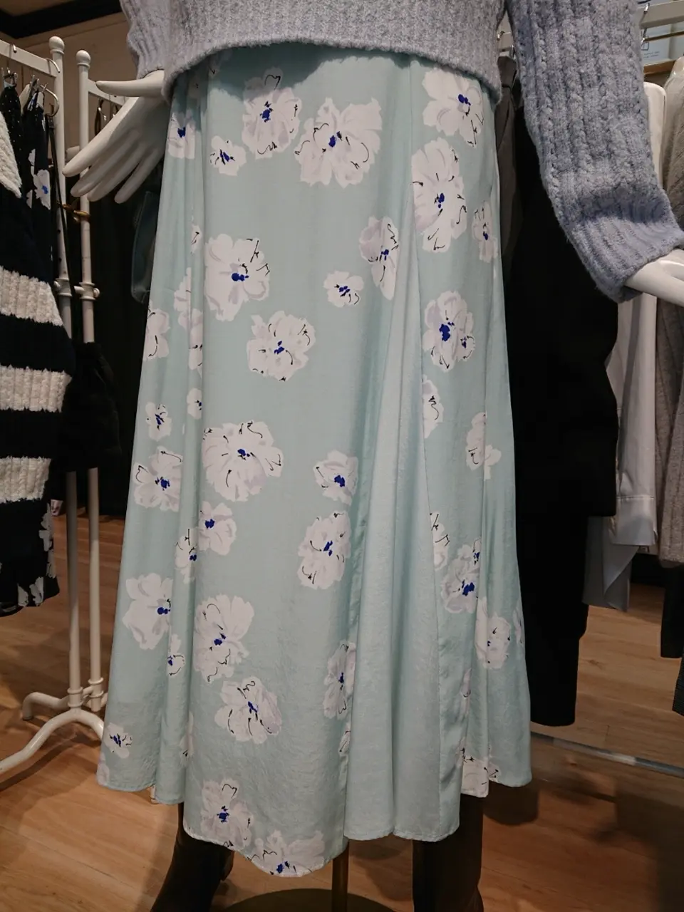 組曲 ウエノ コーディネート画像