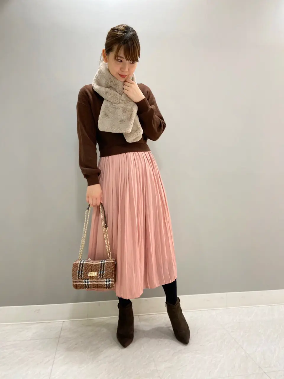 組曲 鈴木 コーディネート画像