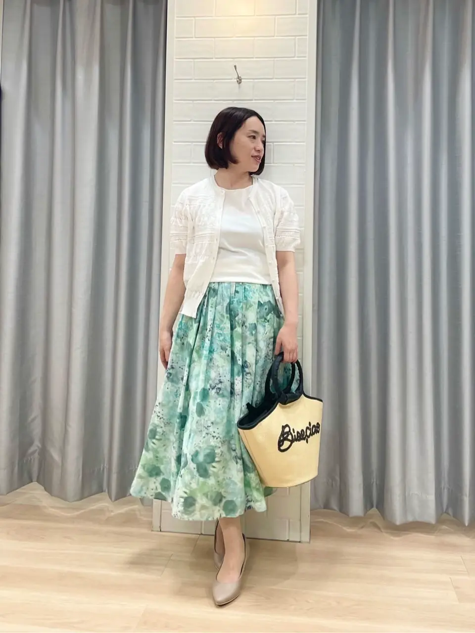 組曲 丸岡 コーディネート画像