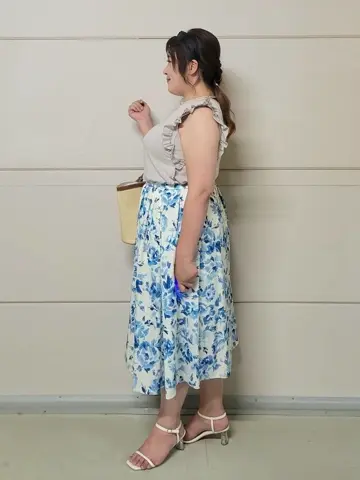 組曲 小林 コーディネート画像