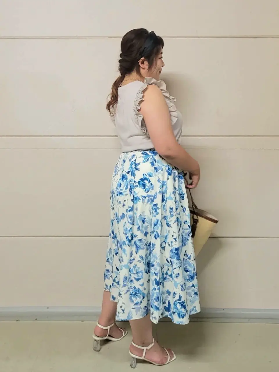 組曲 小林 コーディネート画像