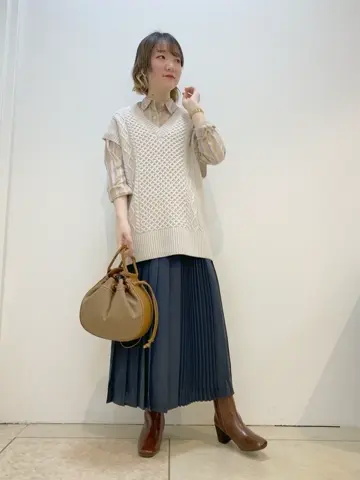 組曲 石井 コーディネート画像