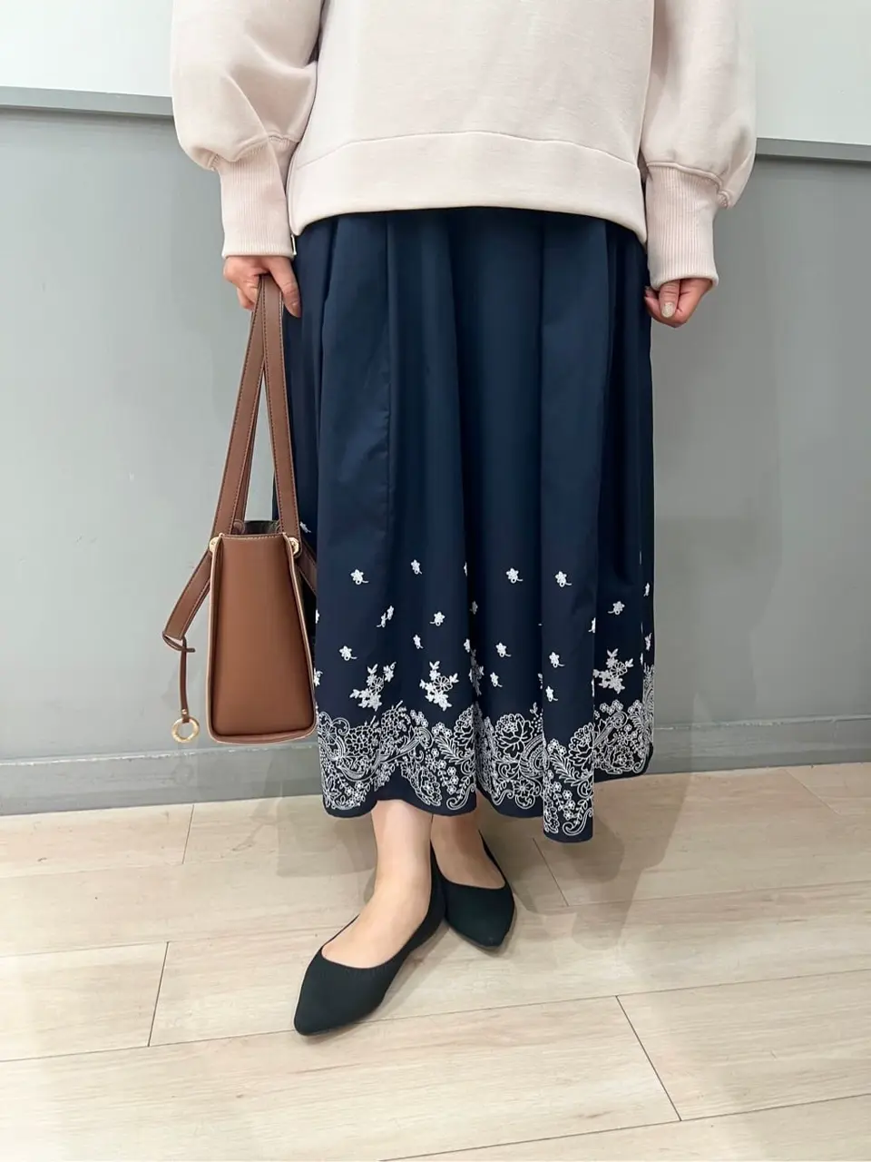 組曲 スタッフ コーディネート画像