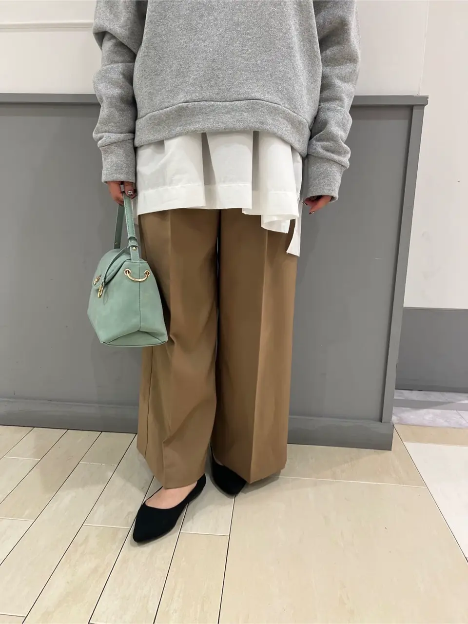 組曲 スタッフ コーディネート画像