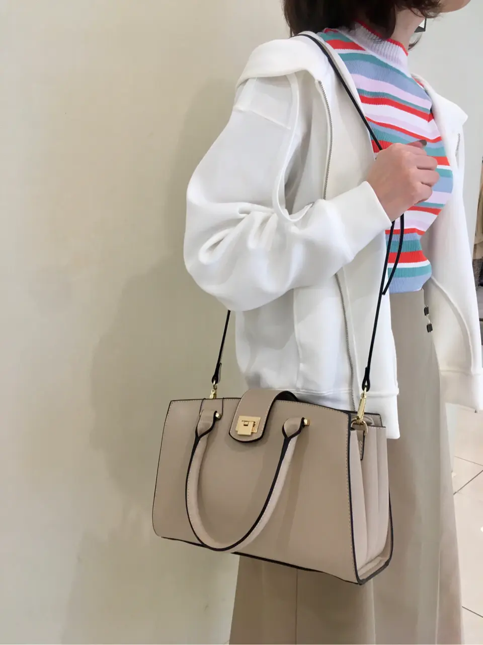 組曲 スタッフ コーディネート画像