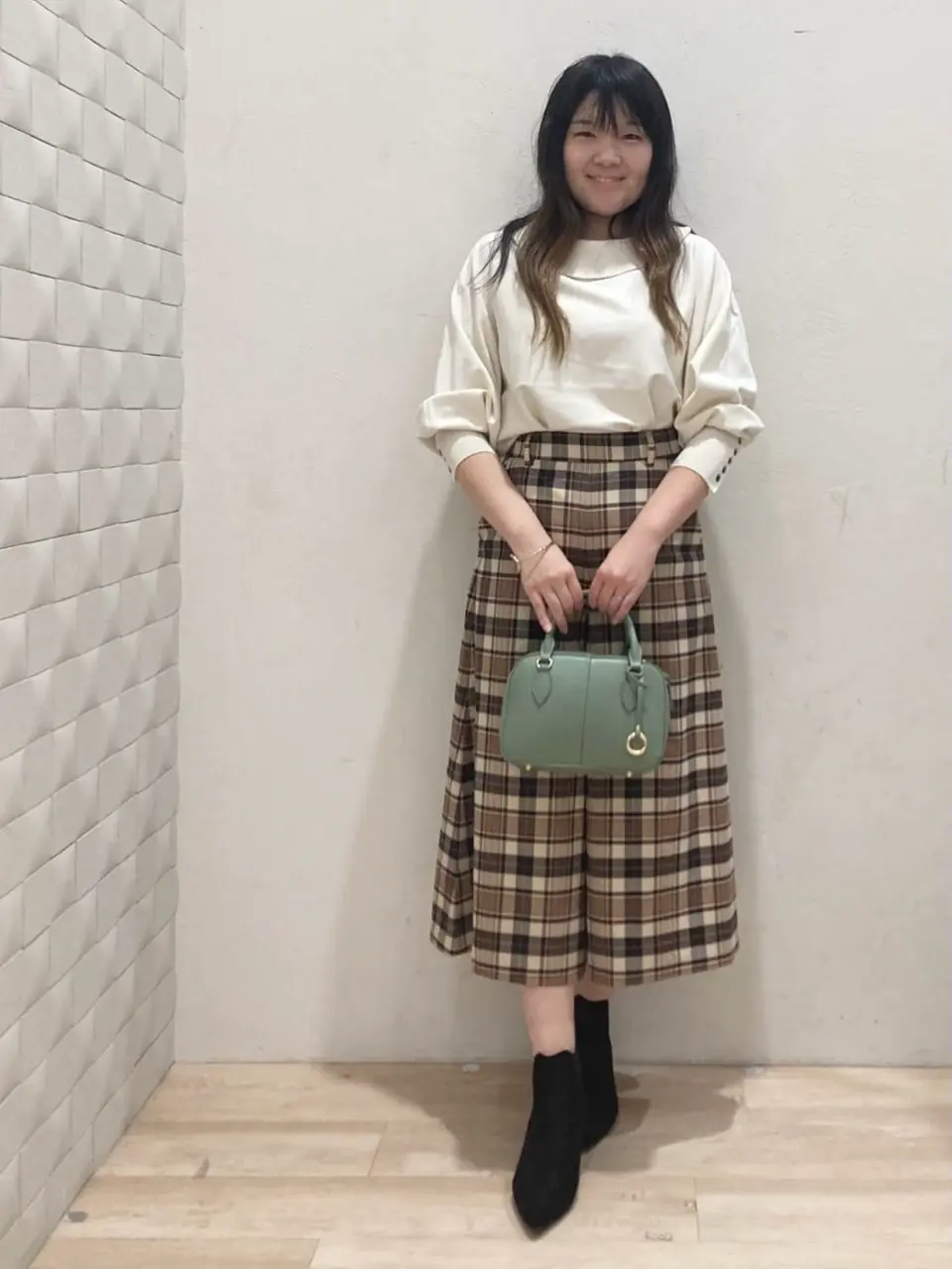 組曲 川根　彩 コーディネート画像