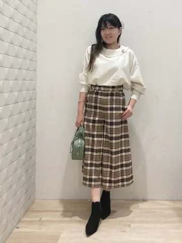 組曲 川根　彩 コーディネート画像