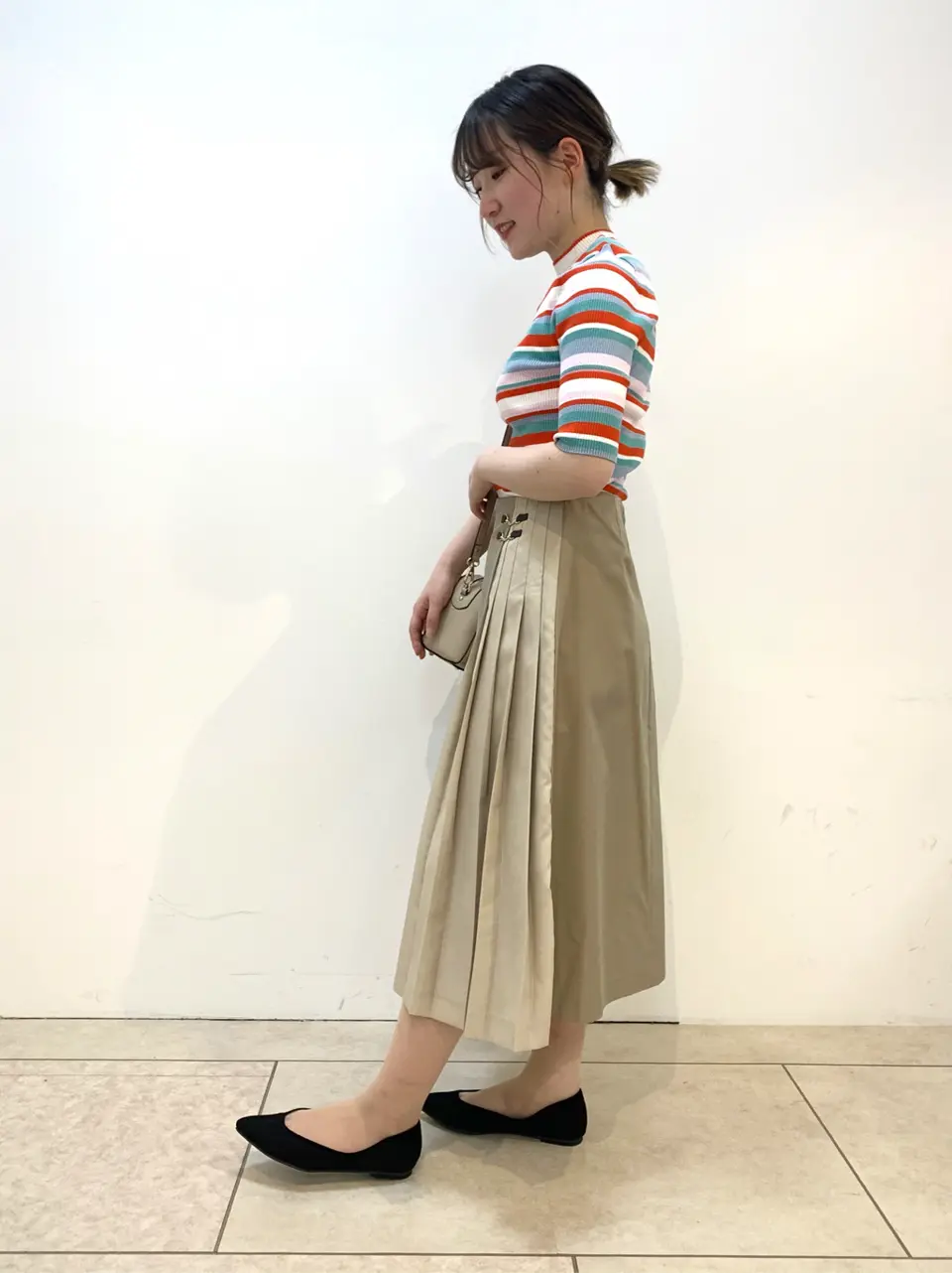 組曲 石井 コーディネート画像