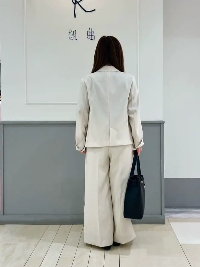 組曲 スタッフ コーディネート画像