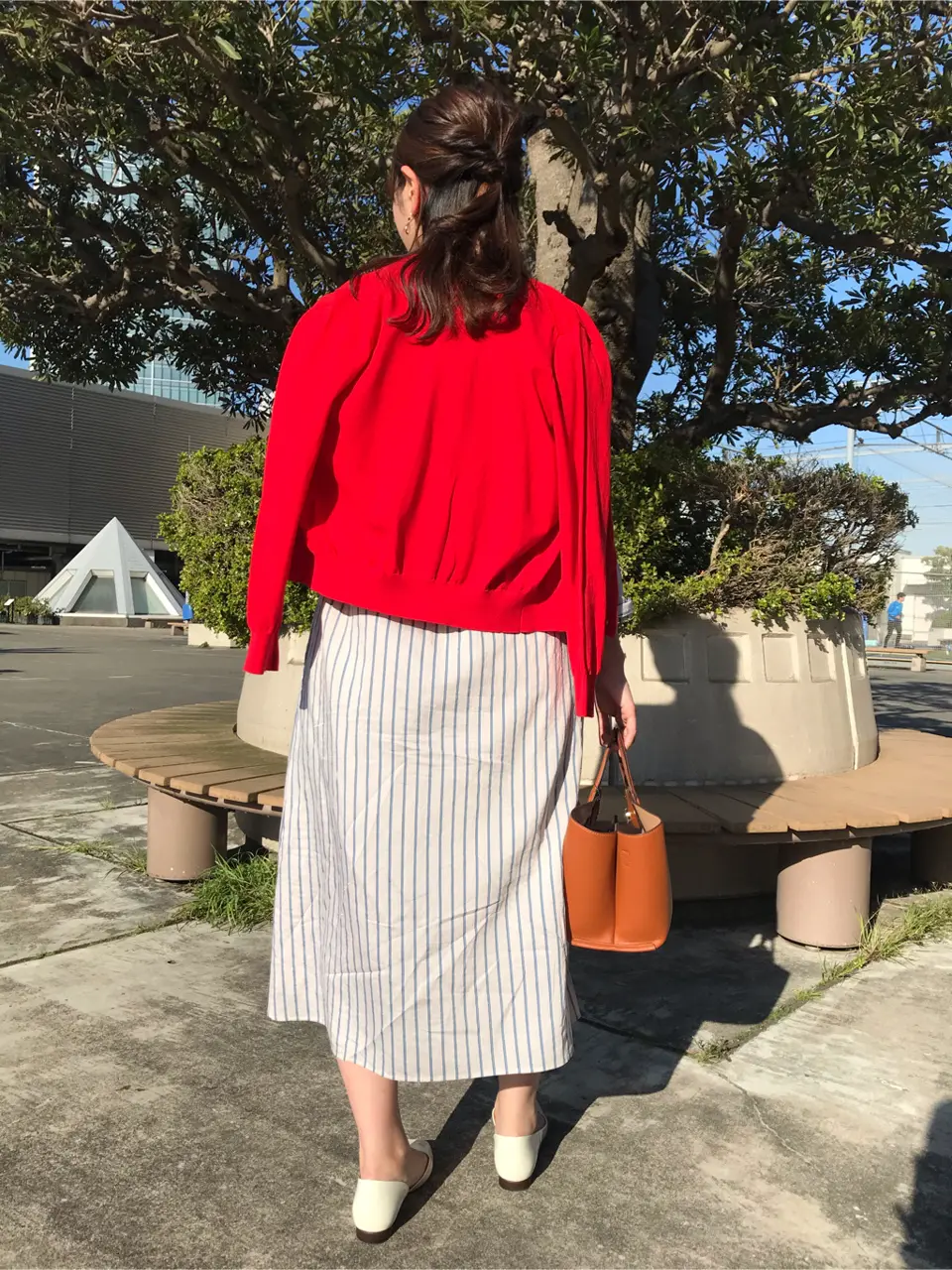 組曲 宮本 コーディネート画像