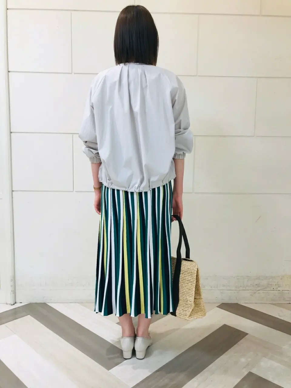 組曲 スタッフ コーディネート画像