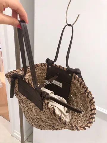 組曲 戸澤 コーディネート画像