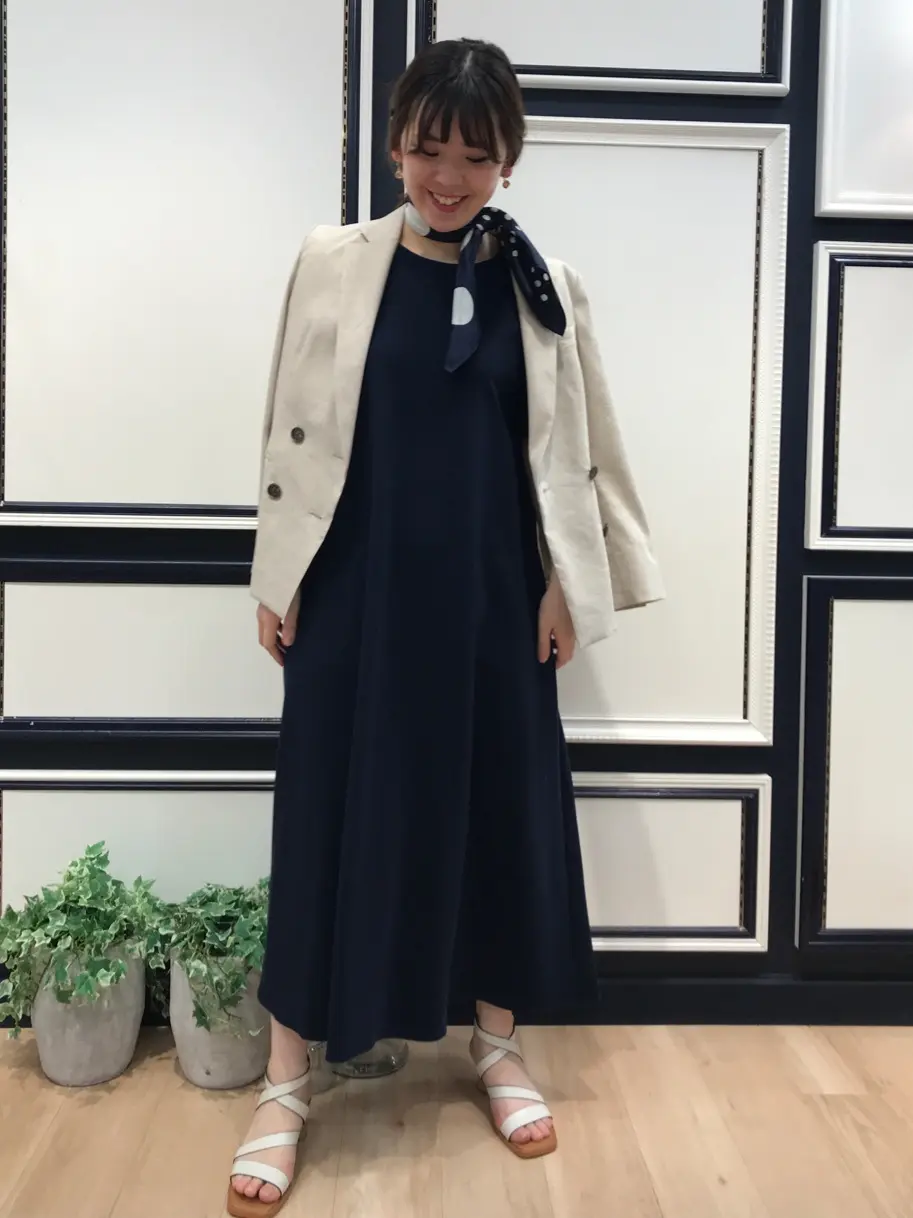 組曲 鈴木 コーディネート画像