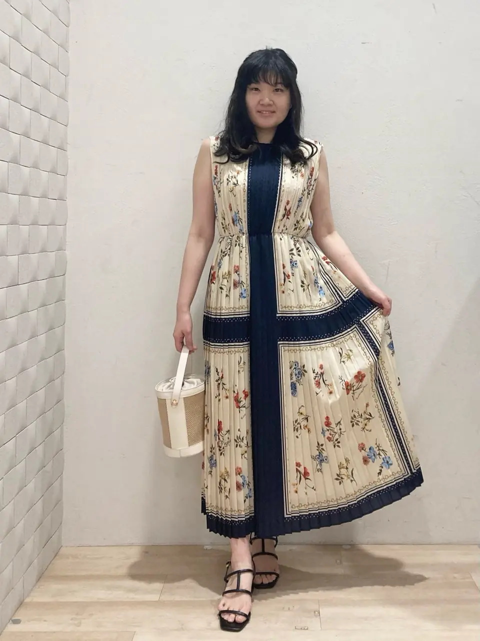  川根　彩 コーディネート画像