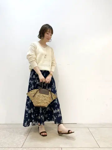 組曲 石井 コーディネート画像