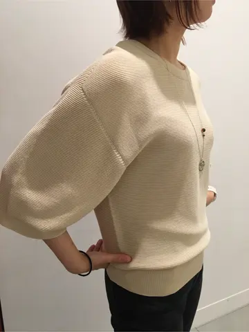 組曲 小林 コーディネート画像