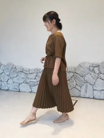 組曲 宮本 コーディネート画像