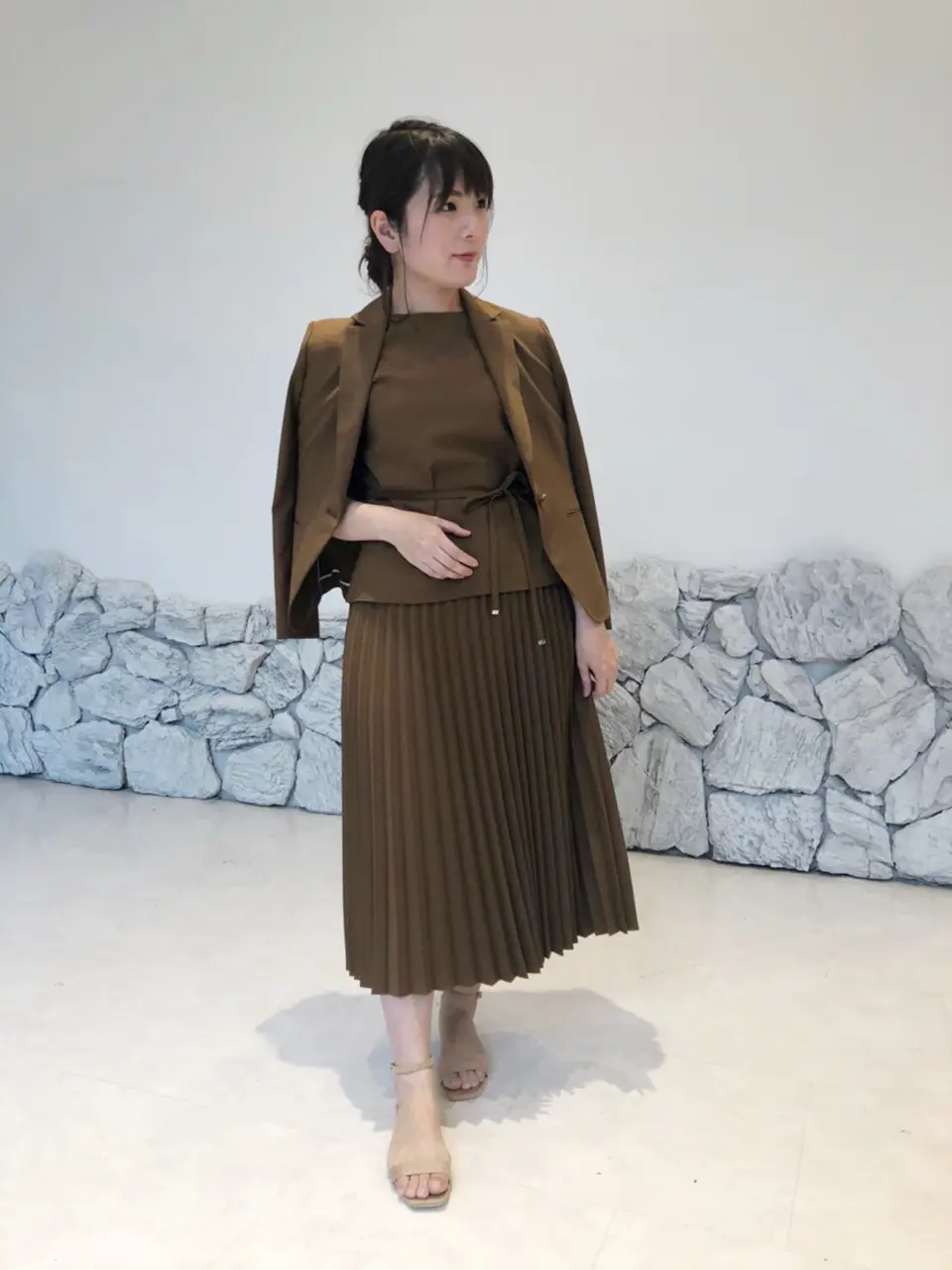 組曲 宮本 コーディネート画像