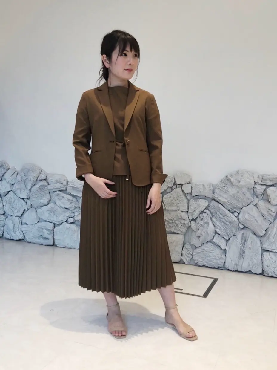 組曲 宮本 コーディネート画像