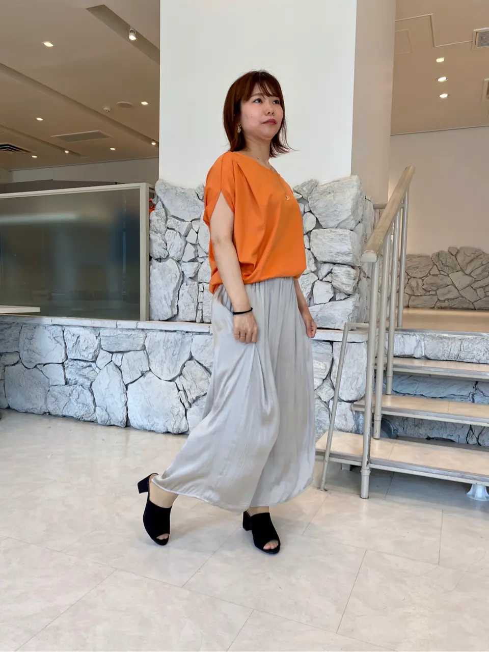 組曲 小林 コーディネート画像