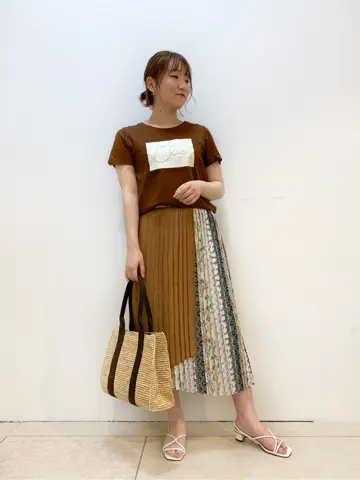 組曲 石井 コーディネート画像