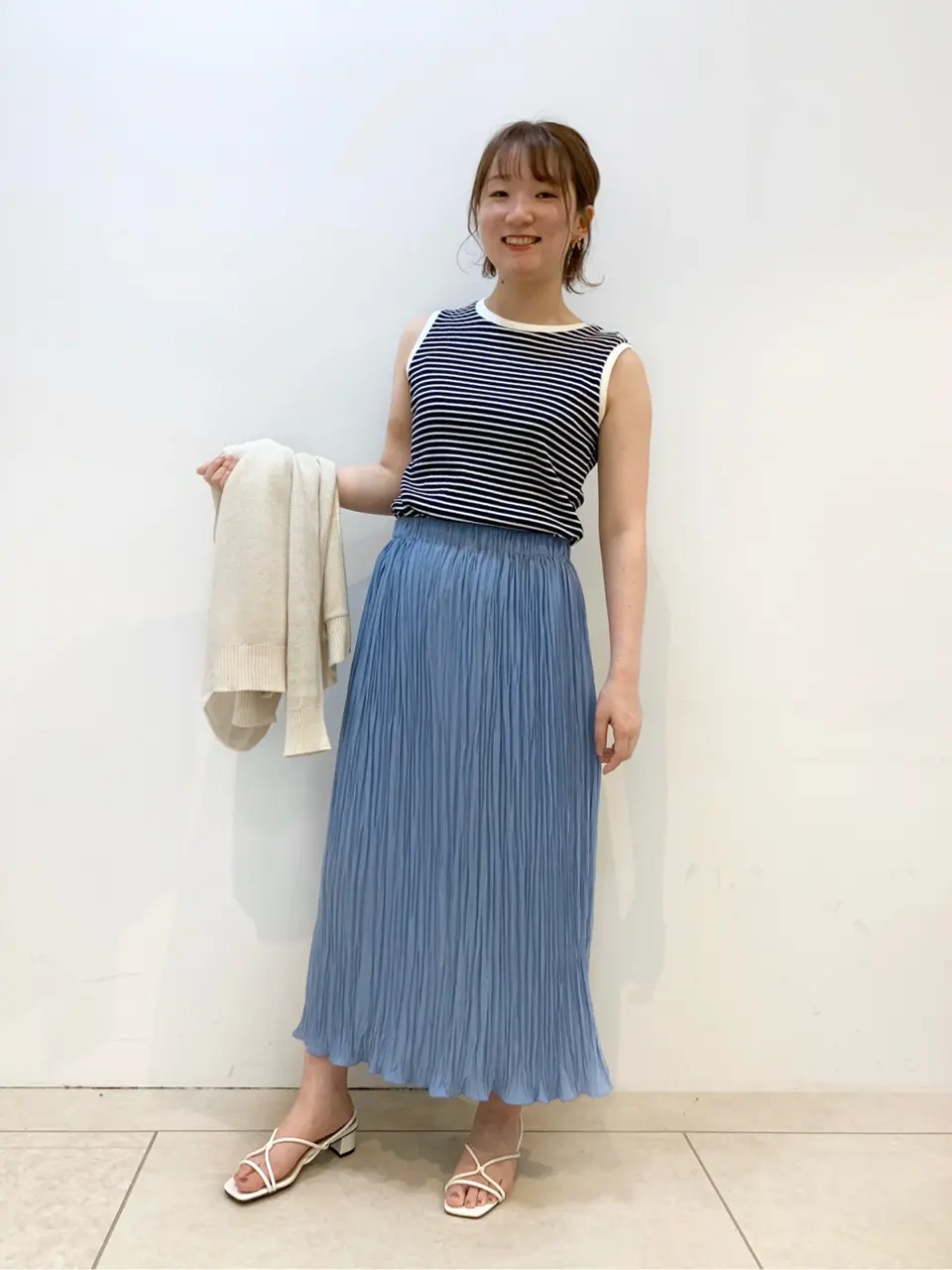 組曲 石井 コーディネート画像