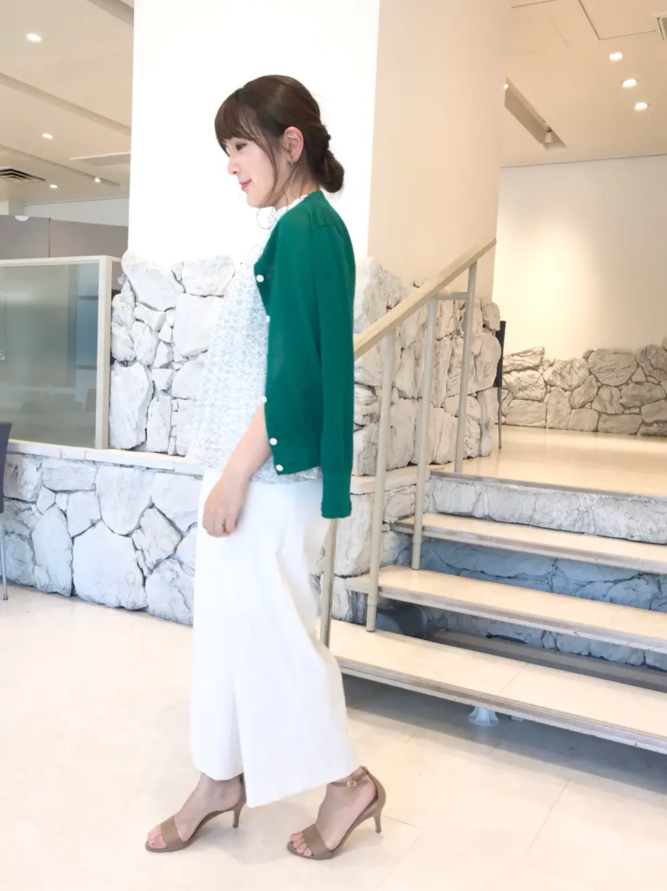 組曲 宮本 コーディネート画像