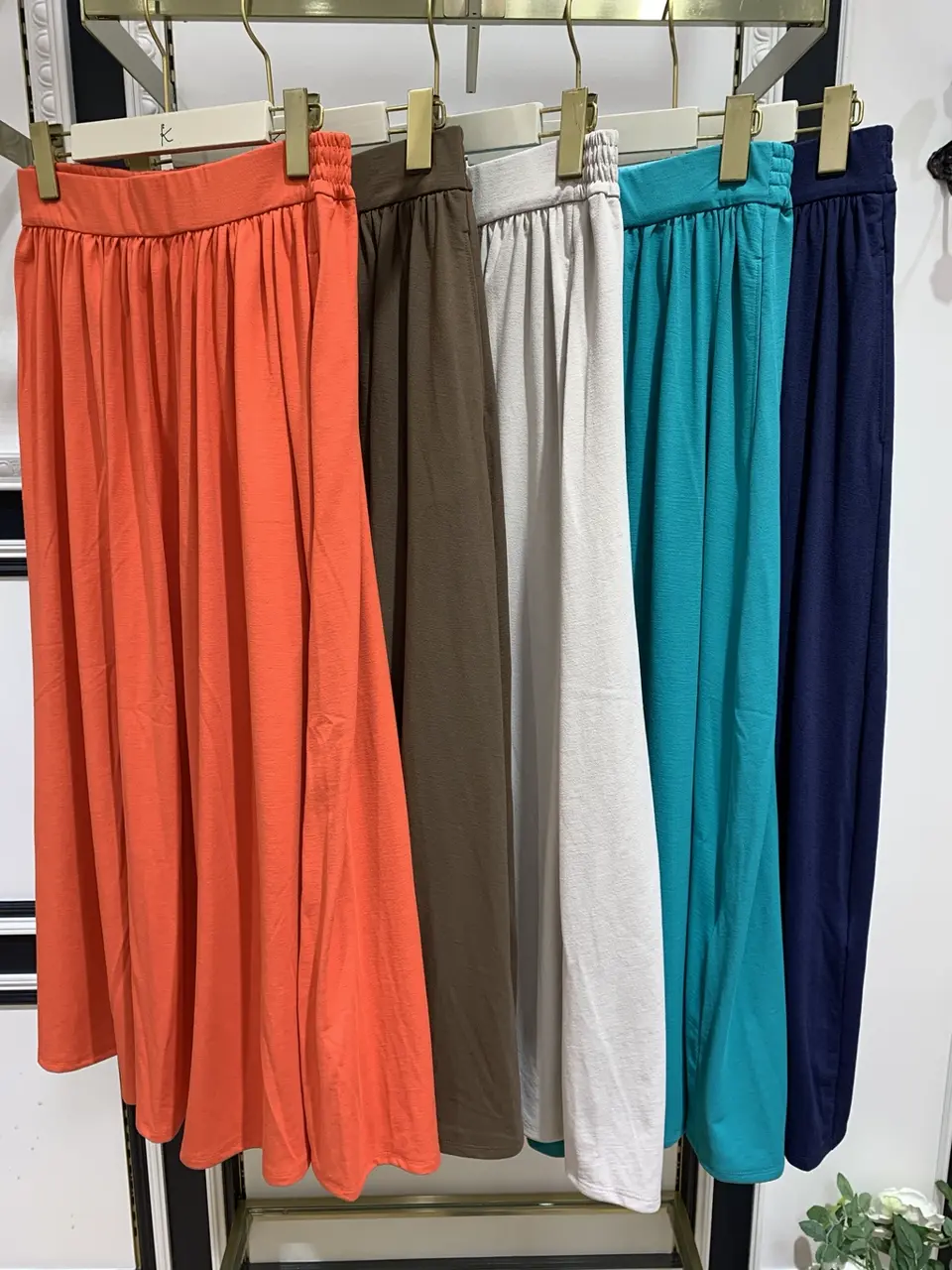 組曲 岡 コーディネート画像