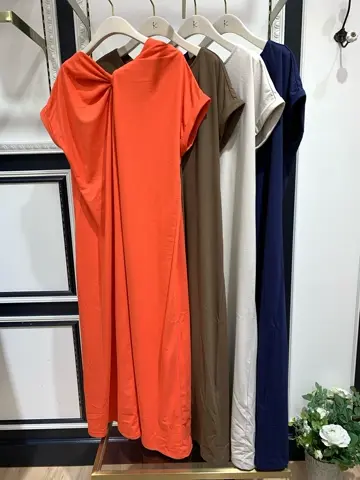 組曲 岡 コーディネート画像