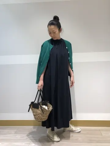 組曲 中野 コーディネート画像