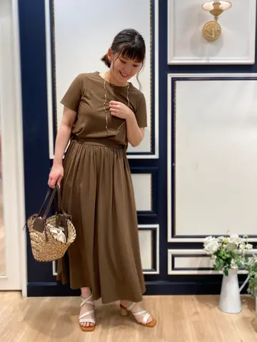 組曲 鈴木 コーディネート画像