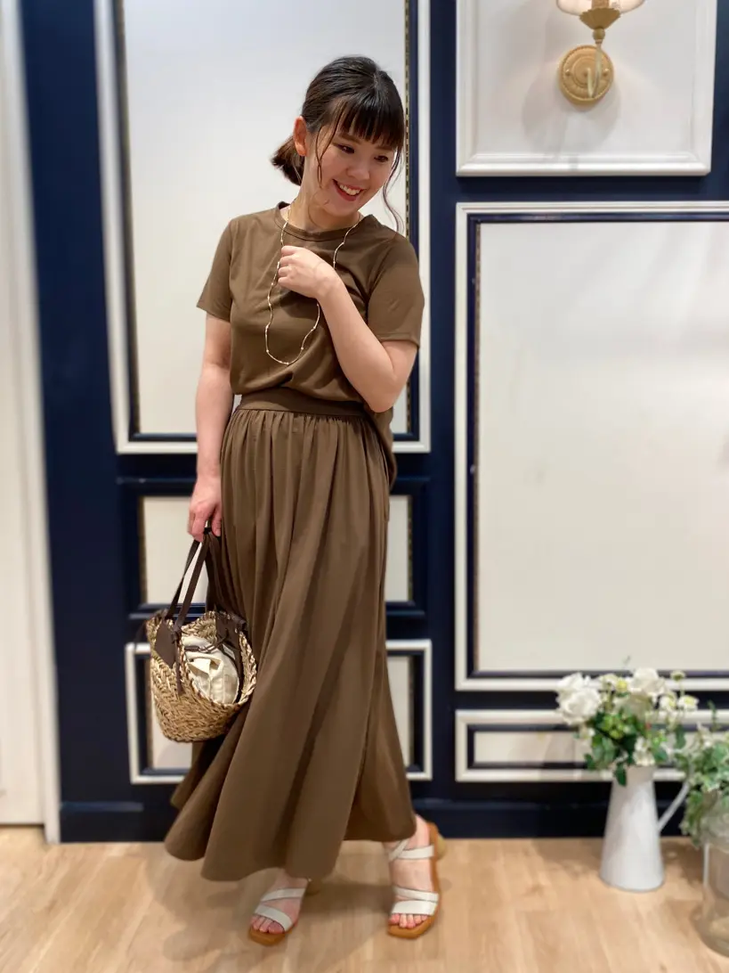 組曲 鈴木 コーディネート画像