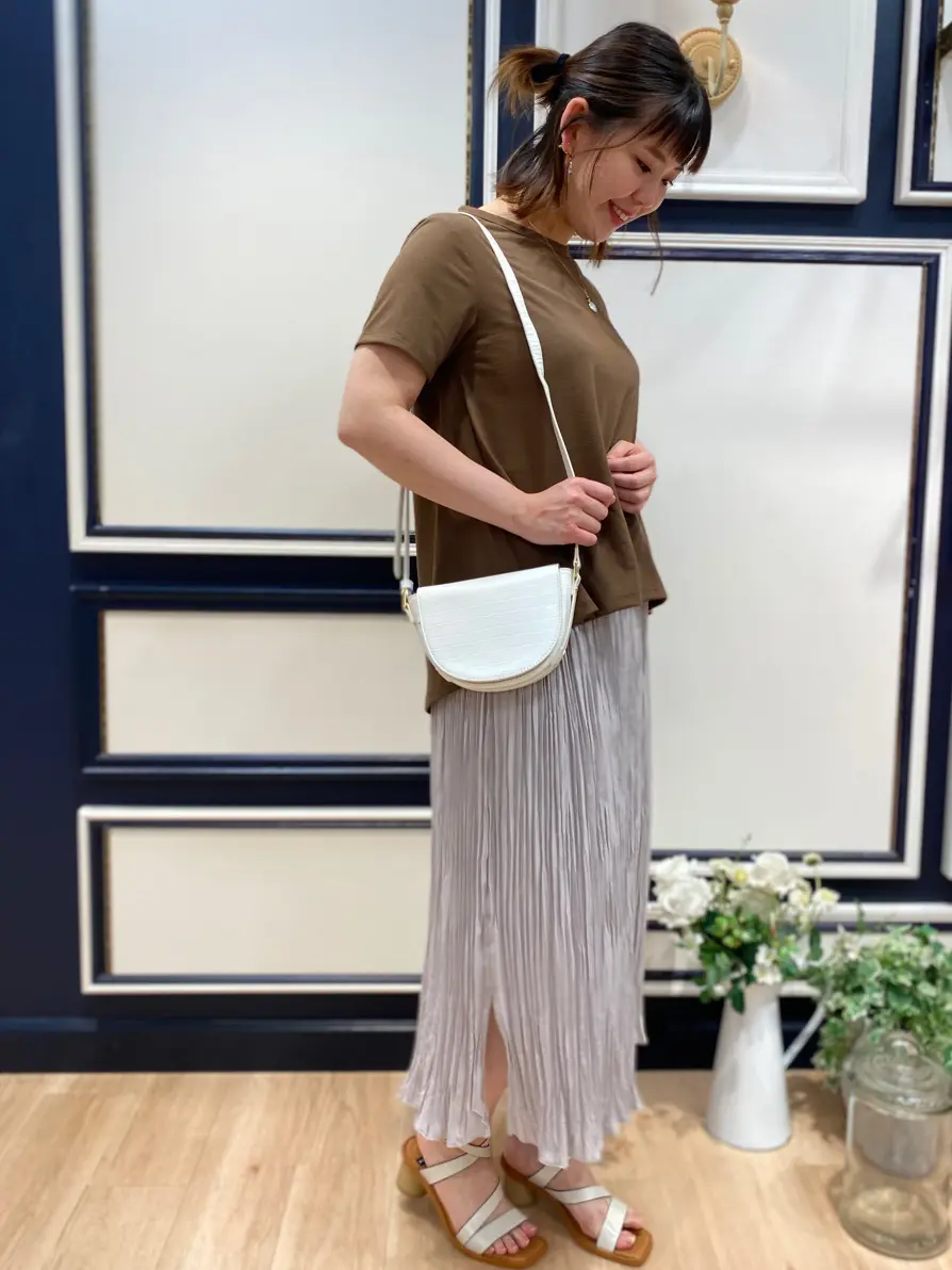 組曲 鈴木 コーディネート画像