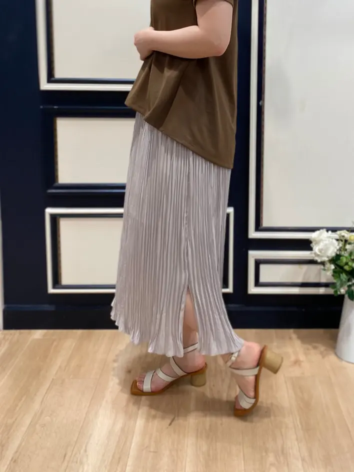 組曲 鈴木 コーディネート画像