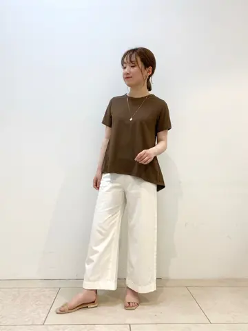 組曲 石井 コーディネート画像