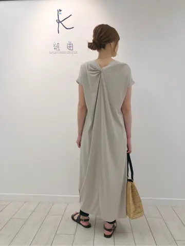 組曲 AI コーディネート画像