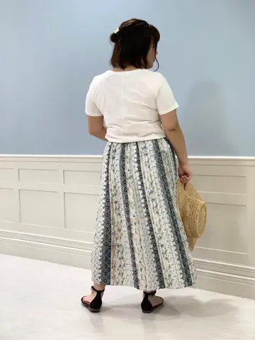 組曲 KATO コーディネート画像